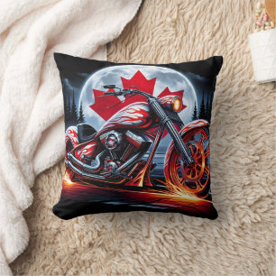 Coussin Tournée en moto audacieuse sous une tache de nuit