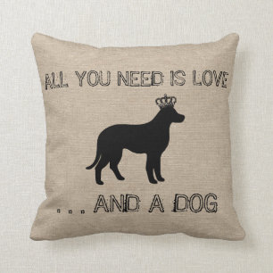 Coussin Tout que vous avez besoin est amour et une toile
