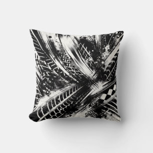 Coussin Tread & Chaos – Abstract Black-and-White Tire Trac