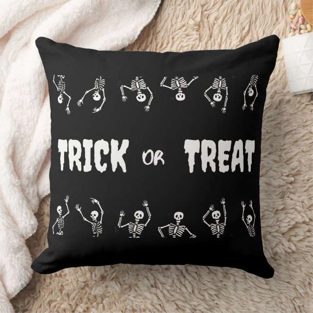 Coussin Trick ou traiter Halloween Skuls amusants (Couverture)