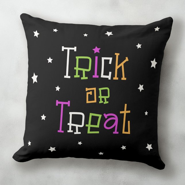 Coussin Tricoter ou traiter les étoiles Halloween (Trick or treat stars Halloween Throw Pillow)