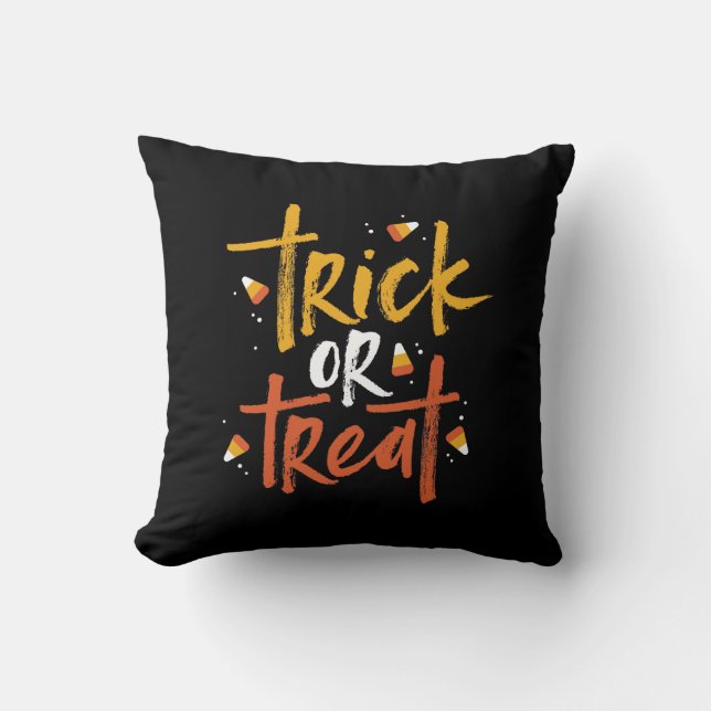 Coussin Tricoter ou traiter l'Halloween du maïs bonbon (Recto)