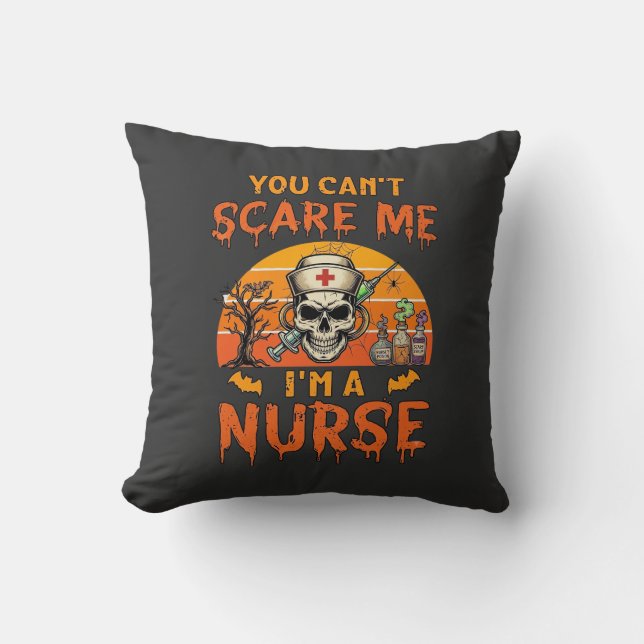 Coussin Tu ne peux pas m'effrayer infirmière crâne seringu (Recto)