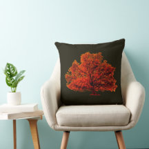 Un arbre qui regarde Dieu toute la journée.