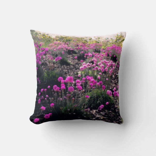 Coussin Un champ de fleurs roses (Recto)
