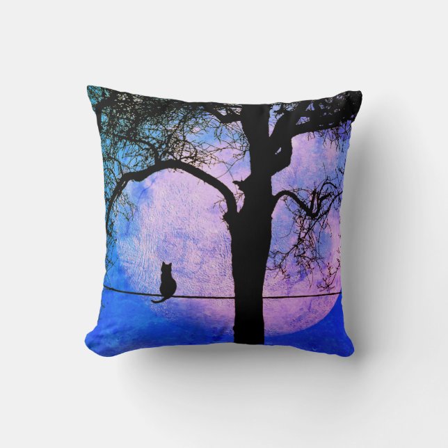 Coussin Un chat noir sur une Pleine lune de fil (Recto)