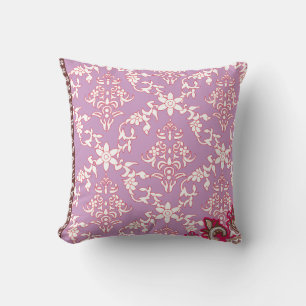 Coussin Un design textile dynamique avec des motifs comple