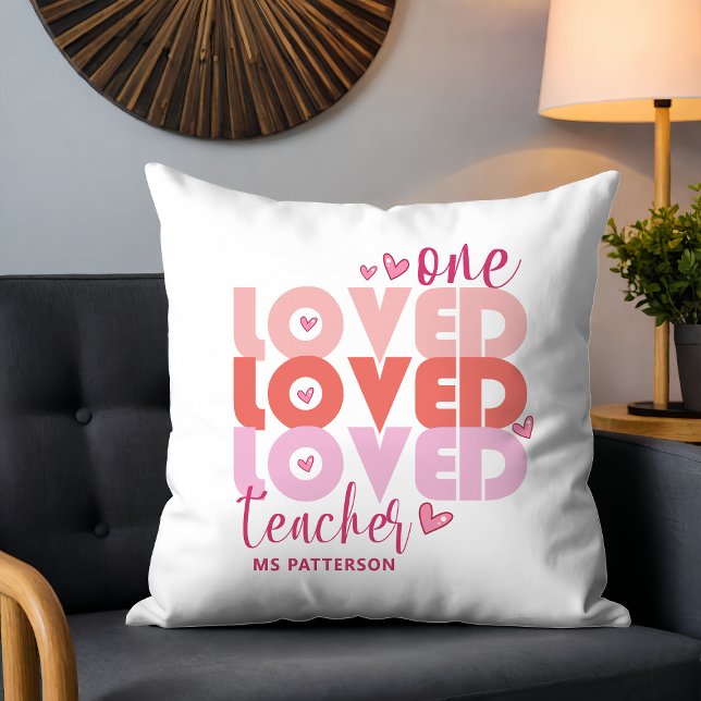 Coussin Un enseignant d'amour rose moderne Nom personnalis (Créateur téléchargé)