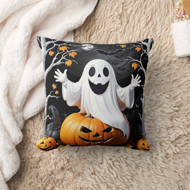 Coussin Un fantôme lunatique célèbre Halloween par un citr (Couverture)