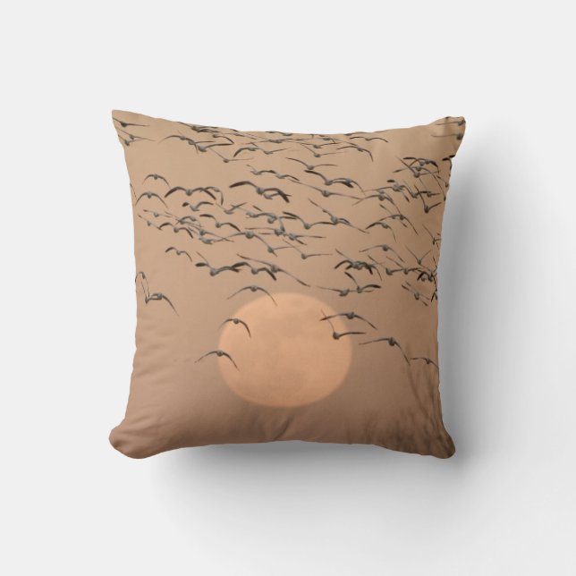 Coussin Un groupe d'oies des neiges migratrices (Recto)