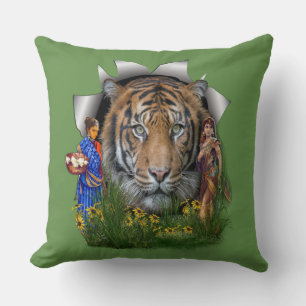 Coussin Un habitat pour les tigres du Bengale avec des fil