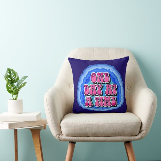 Coussin Un Jour À La Fois Geode 12 Étapes AA Slogan De Réa (Chaise)