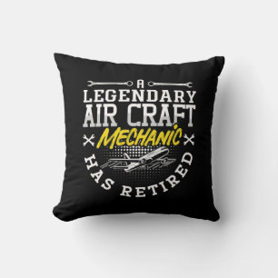 Coussin Un mécanicien d'aéronef légendaire Réparation à la