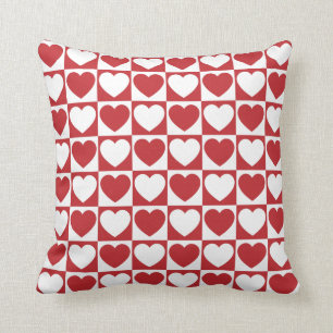 Coussin Un Motif de À damiers noir et blanc aux coeurs