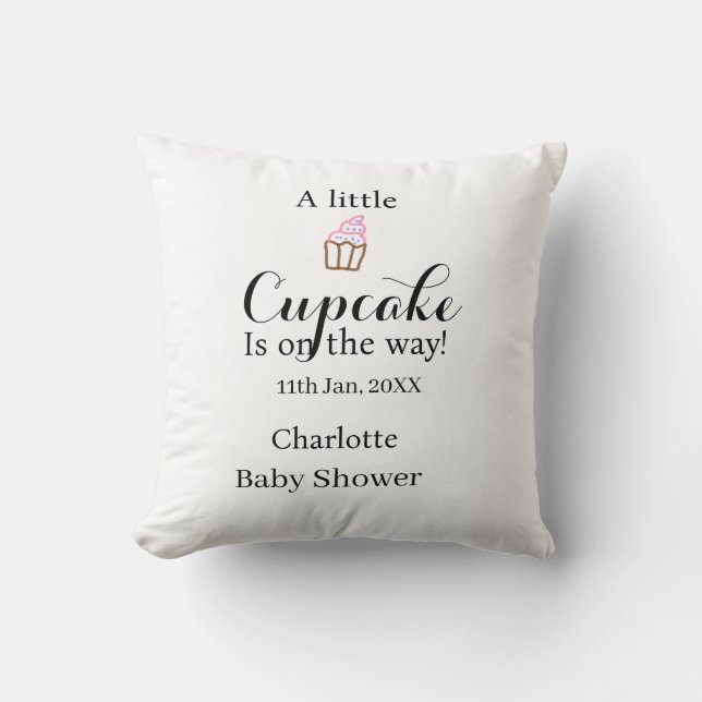 Coussin Un petit gâteau arrive nom de la baby shower da (Recto)