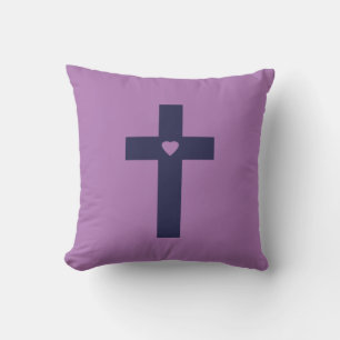 Coussin Une croix avec un cœur 