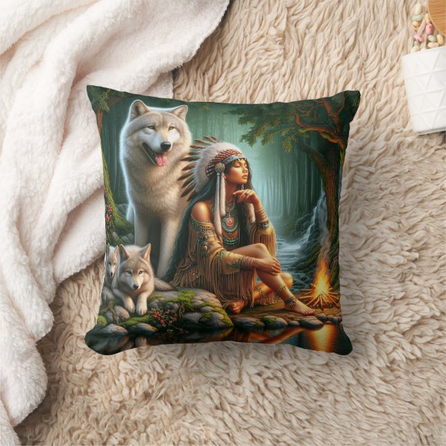Coussin Une femme amérindienne avec des loups par feu (Couverture)