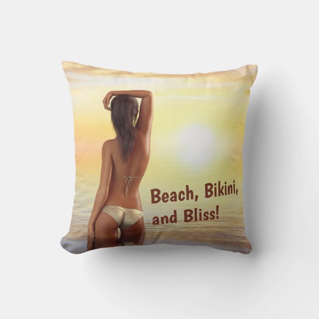 Coussin Une fille en bikini en mer au coucher du soleil (Recto)
