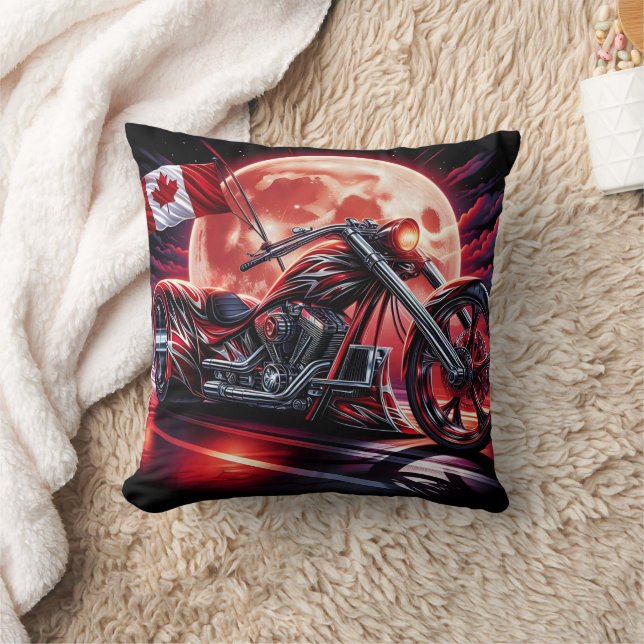 Coussin Une moto canadienne frappante sous la pleine lune (Couverture)