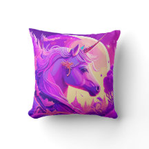 Unicorne magique sous le clair de lune