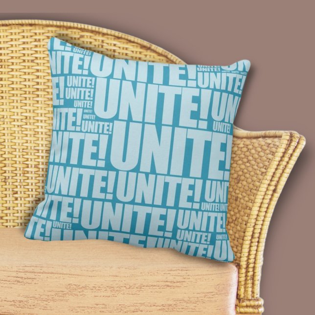 Coussin UNITÉ Bleue ! Motif de répétition de typographie (Blue UNITE! Typography Repeat Pattern Throw Pillow, Home & Living)