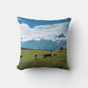 Coussin Vaches joyeuses sur la ferme en Suisse