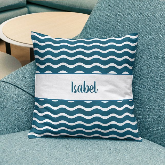Coussin Vagues dégradées bleu sarcelle personnalisées Côti (Teal Blue Gradient Nautical Waves Coastal Decor Throw Pillow)