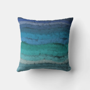 Coussin Vagues salées de la plage côtière sur fond noir