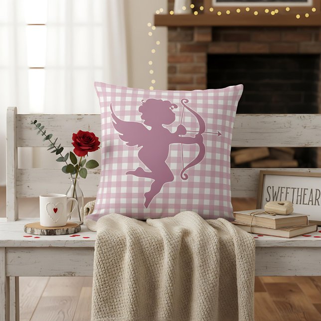 Coussin Valentine’s Day Cupid Pink and White Plaid Gingham (Créateur téléchargé)