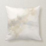 Coussin Vapeur<br><div class="desc">Vapeur III par Juin Erica Vess. Dispose d'un design abstrait d'or jaunâtre muet.</div>