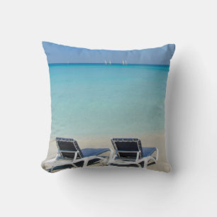 Coussin Varadero, Cuba. Sable Et Transats
