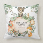Coussin Végétal Bois Bébé Animaux Nourriture Gardien<br><div class="desc">Ce magnifique design est l'illustration d'un groupe d'adorables animaux de la forêt et d'une végétation botanique luxuriante.</div>