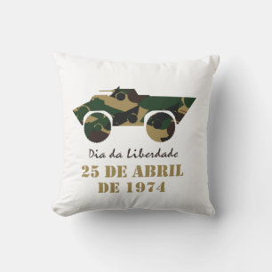 Coussin Véhicule militaire symbole de la Révolution du 25 