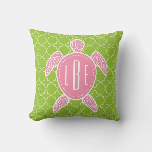 Coussin Vert rose décoré d'un monogramme Quatrefoil de (Recto)