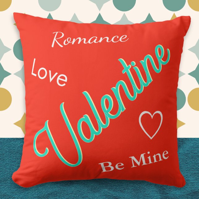 Coussin Vibrant Red Elegant message personnalisé Saint-Val (A bright throw pillow with 'Valentine' in turquoise, romantic words, and custom message on the back)