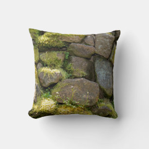 Coussin Vieux mur de pierre avec de la mousse   -