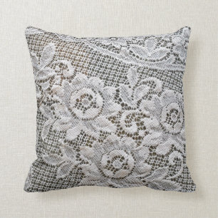 Coussin vintage de dentelle