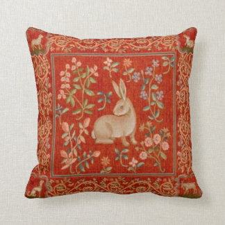 Coussin vintage de tapisserie