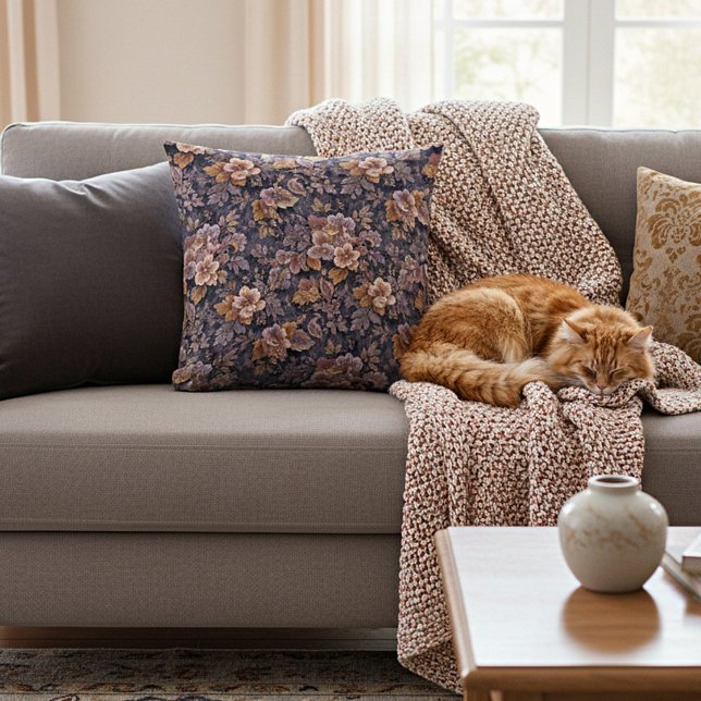 Coussin Vintage Heirloom Petals purple floral (Créateur téléchargé)