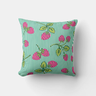 Coussin Vintage strawberry throw pillow