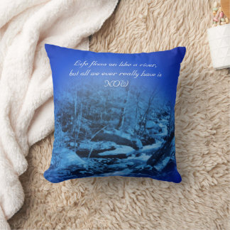 Coussin Vivez Dans L'Inspirationnel Actuel