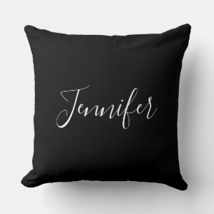 Coussin Votre nom   Élégant script blanc sur noir