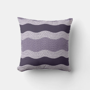 Coussin Wabi Sabi Rivière Abstraite Wavy, aubergine, Lilac