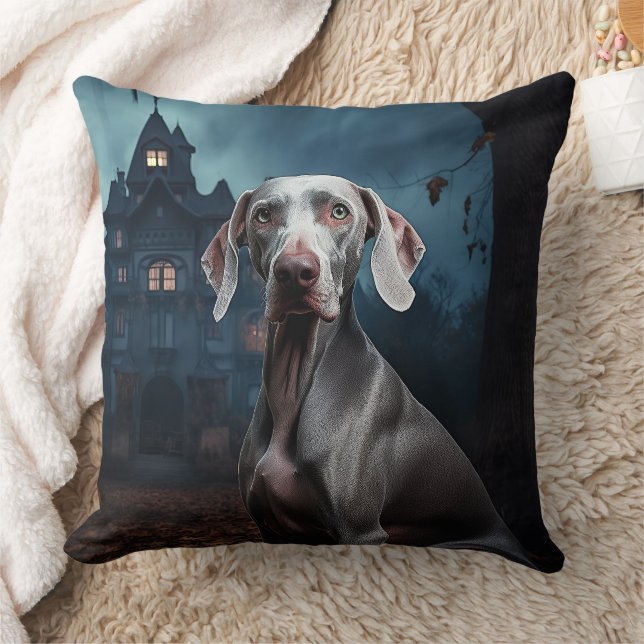 Coussin Weimaraner Halloween Épouvantable (Couverture)