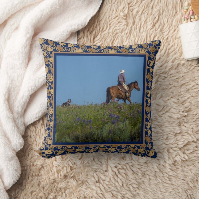 Coussin Western Cowboy Sur Cheval Avec Chien Western Trim  (Couverture)