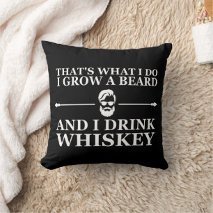 Coussin Whiskey cite avec de drôles de mots barbus