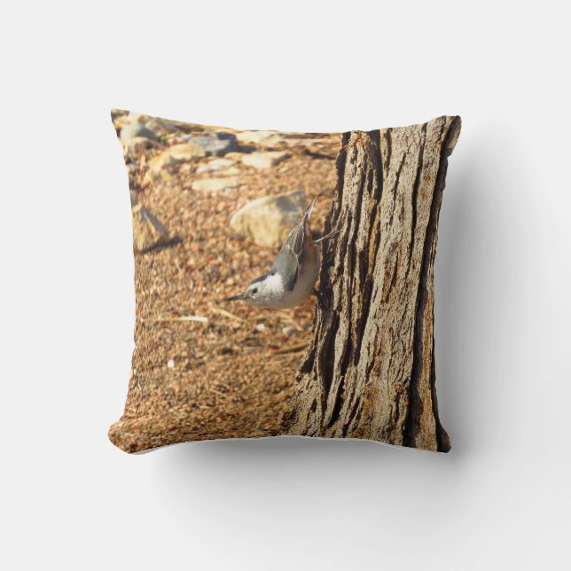 Coussin White-breasted Nuthatch Throw Pillow (Recto)