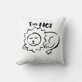 Coussin Wildly Punny — I’m Not Lion Minimalist Lion Art