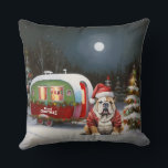 Coussin Winter Bulldog Caravan Christmas Adventure<br><div class="desc">Laissez-vous tenter par la magie d'une nuit d'hiver enneigée alors qu'une caravane glisse gracieusement à travers le paysage illuminé par la lune. La beauté sereine de la neige scintillante et l'éclat enchanteur de la lune créent une scène captivante, promettant une aventure de Noël inoubliable remplie de chaleur, de joie et...</div>