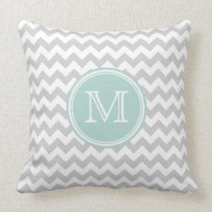 Coussin Zigzag blanc et gris clair Chevron Motif Monogramm